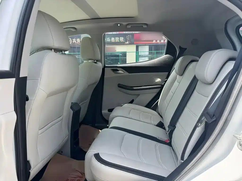 Yuan Pro 2021 401KM Premium — миниатюра 17