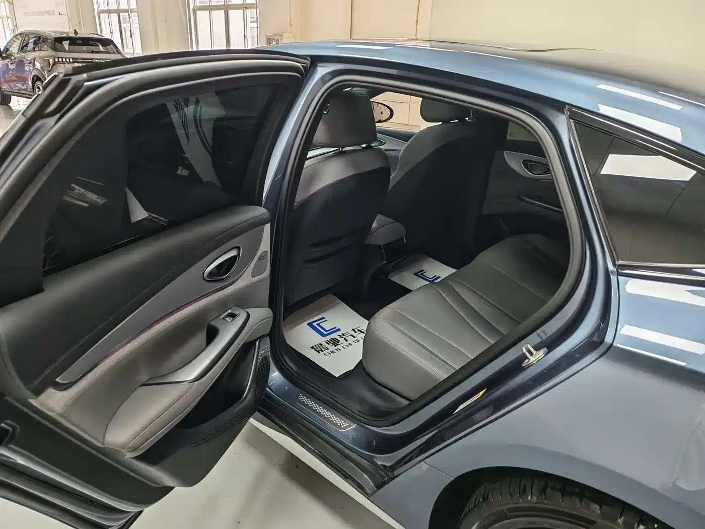 Seal 07 DM-i 2025 Model DM-i 1.5L 125km Premium — миниатюра 12