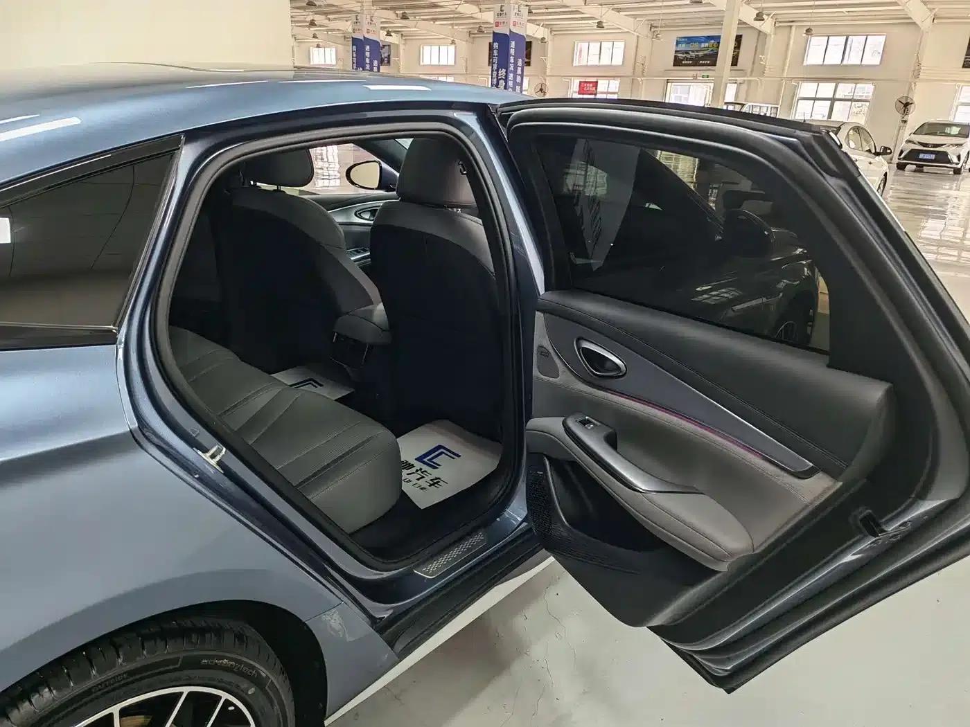 Seal 07 DM-i 2025 Model DM-i 1.5L 125km Premium — миниатюра 14