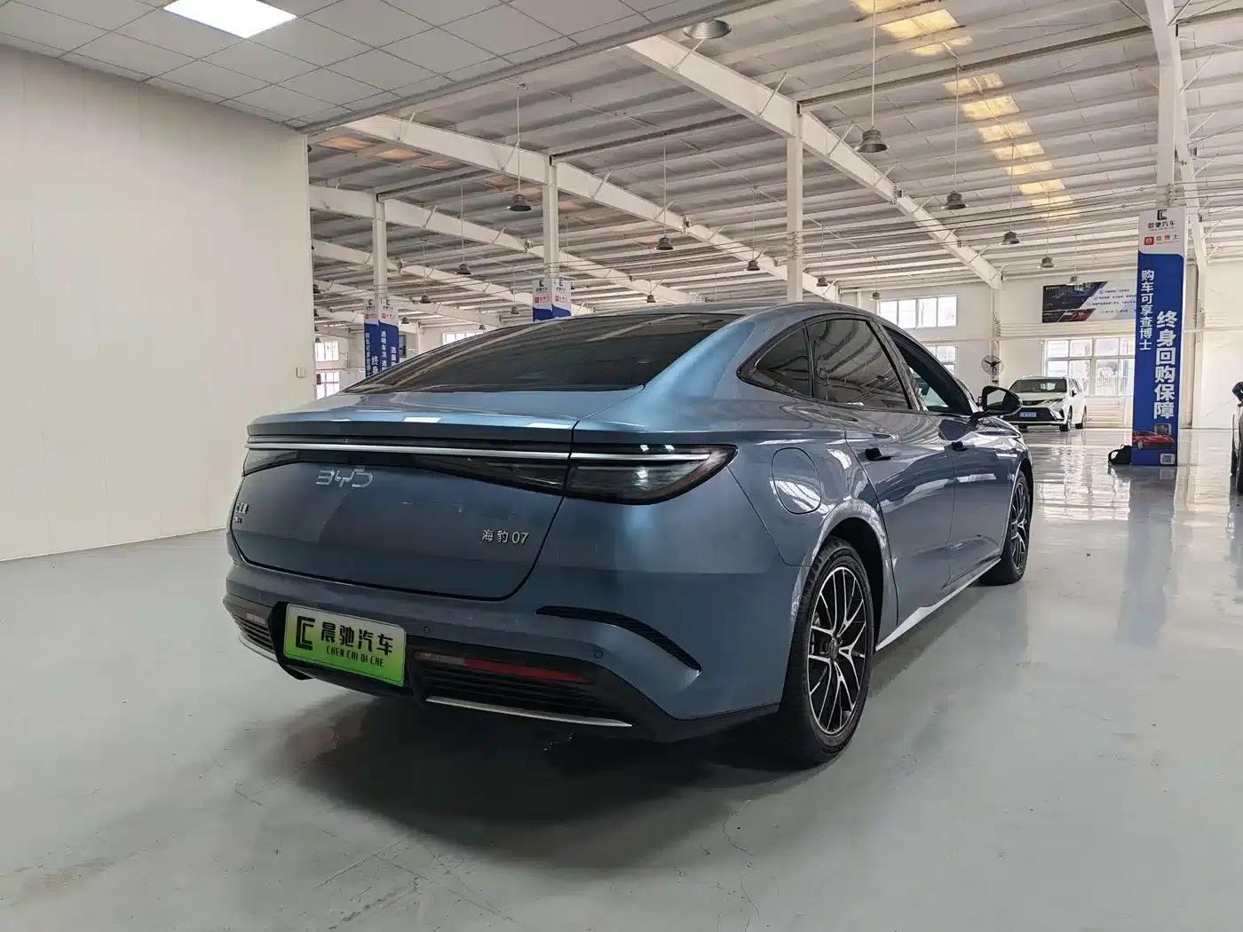 Seal 07 DM-i 2025 Model DM-i 1.5L 125km Premium — миниатюра 4