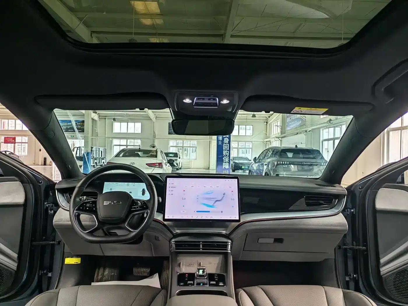 Seal 07 DM-i 2025 Model DM-i 1.5L 125km Premium — миниатюра 10
