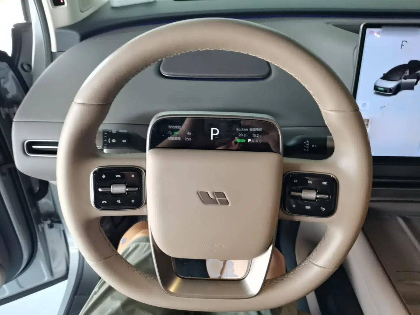 Li Auto i8 2025 Model Standard Version — миниатюра 13