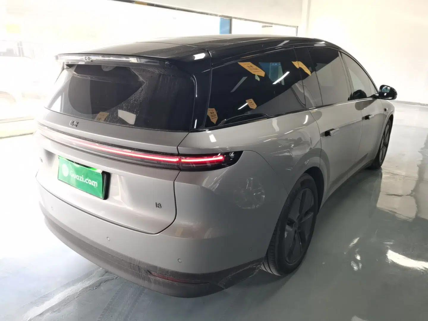 Li Auto i8 2025 Model Standard Version — миниатюра 6