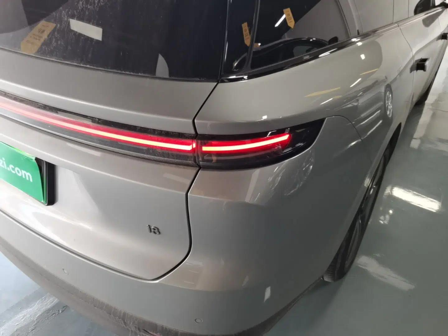 Li Auto i8 2025 Model Standard Version — миниатюра 9