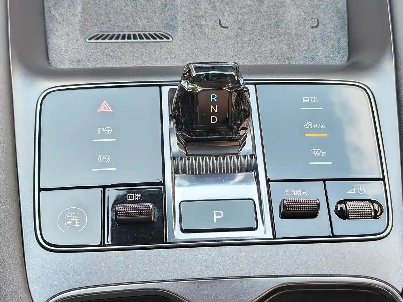 Hiace 07 EV 2024 Model 610 Long Range Version — миниатюра 23