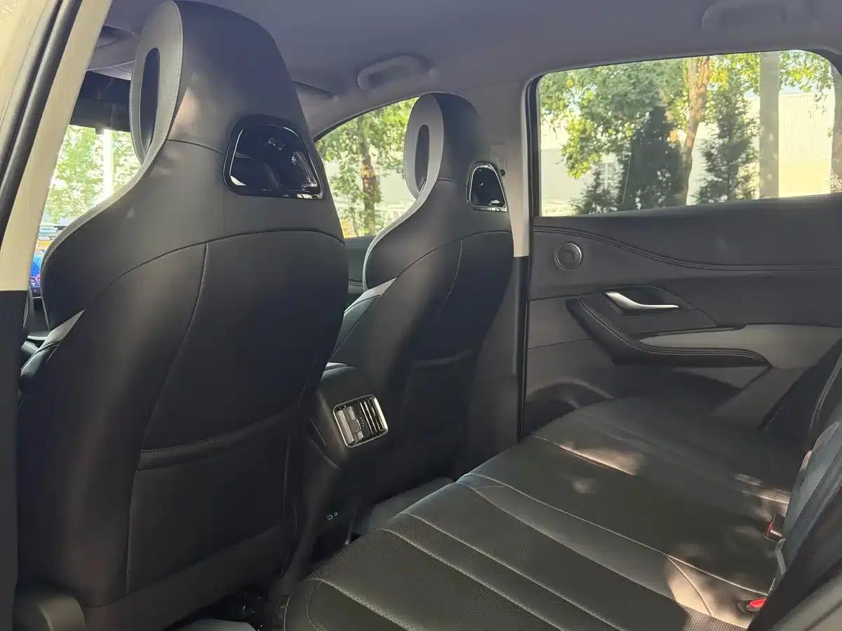 Hiace 05 DM-i 2025 DM-i Intelligent Driving Edition 75KM Luxury Model — миниатюра 9