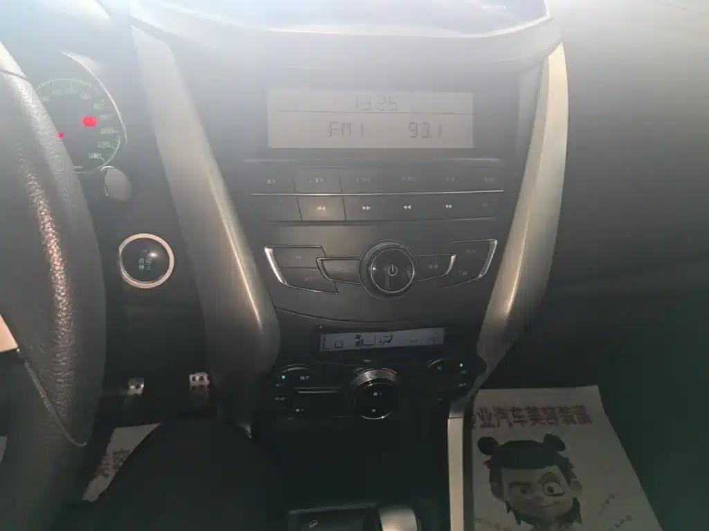 2017 Yuan 1.5L Automatic Cool and Stylish Model — миниатюра 13