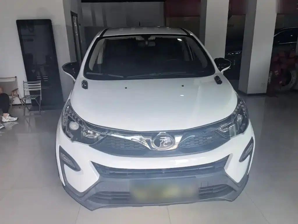 2017 Yuan 1.5L Automatic Cool and Stylish Model — миниатюра 3