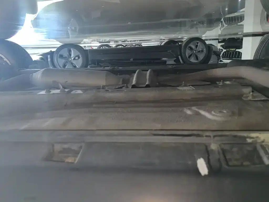 2017 Yuan 1.5L Automatic Cool and Stylish Model — миниатюра 21