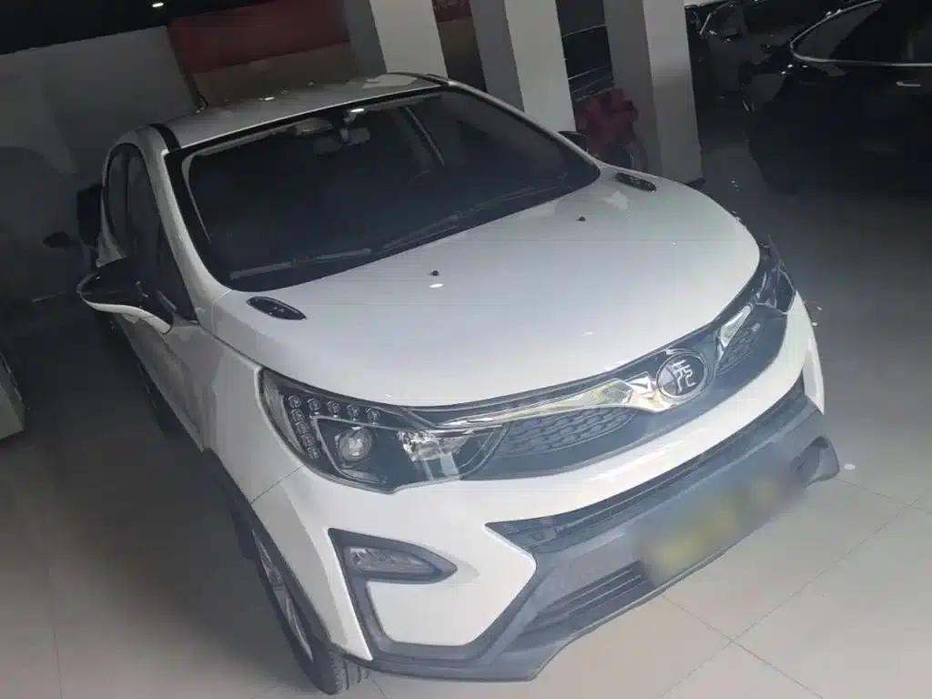 2017 Yuan 1.5L Automatic Cool and Stylish Model — миниатюра 4