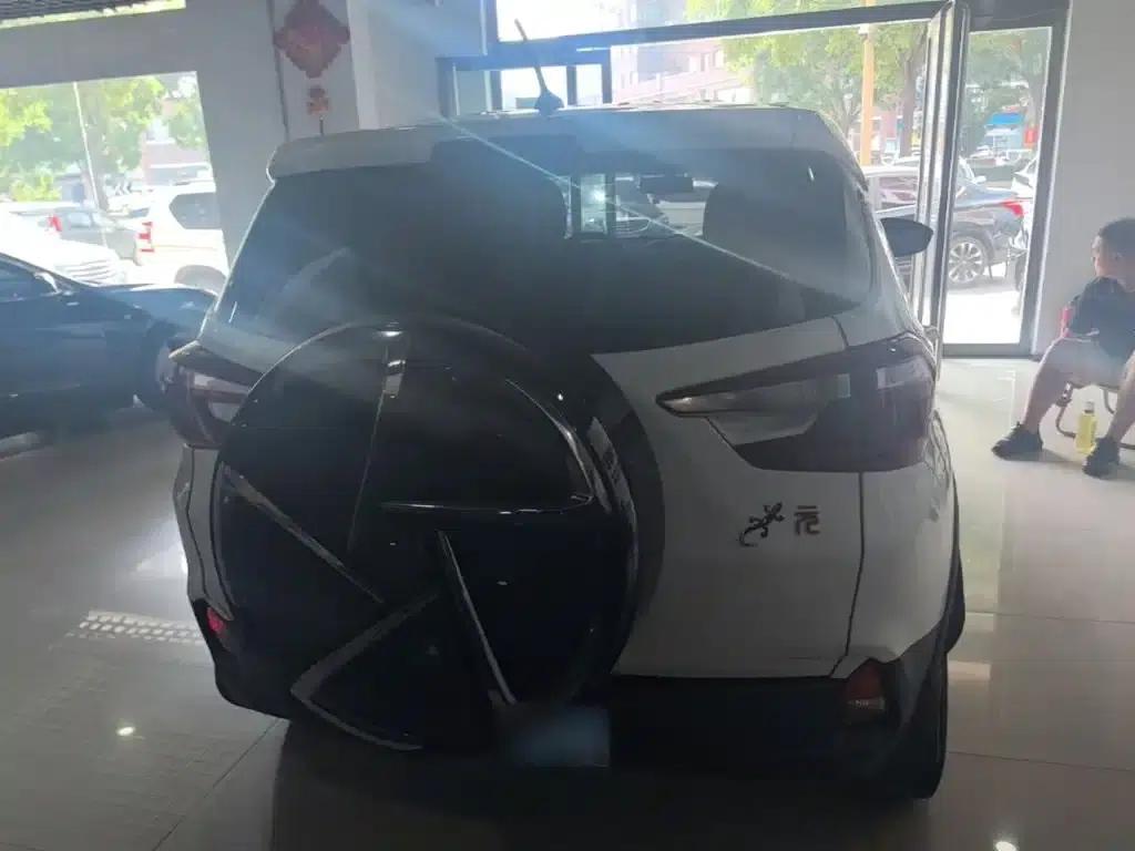 2017 Yuan 1.5L Automatic Cool and Stylish Model — миниатюра 6
