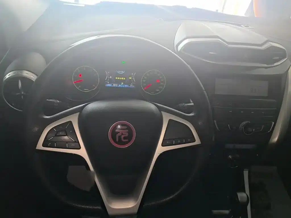 2017 Yuan 1.5L Automatic Cool and Stylish Model — миниатюра 10