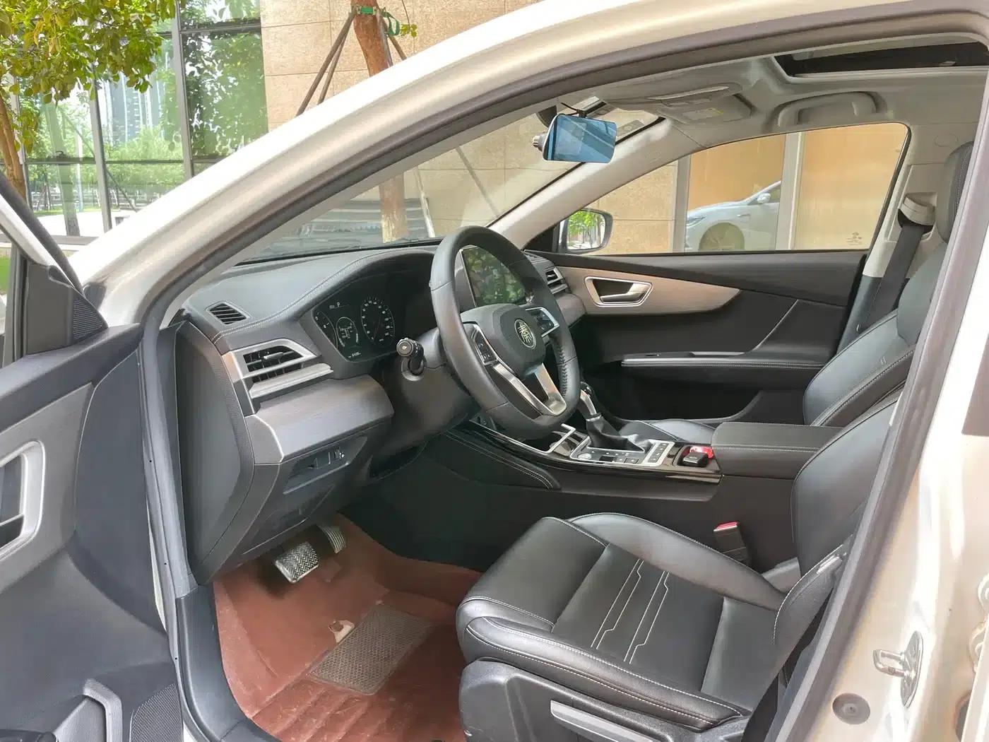 Qin 2019 1.5L Automatic Premium Edition — миниатюра 6