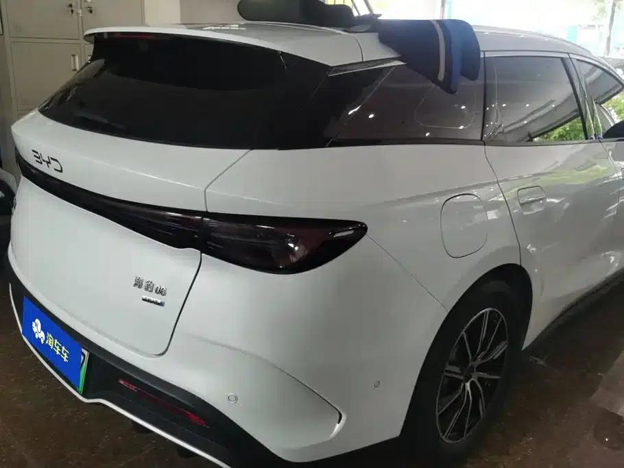 Seal 06 DM-i Touring Edition 2025 DM-i 80KM Premium — миниатюра 3