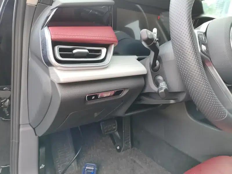 Hongqi H5 PHEV 2025 130 Super Hybrid Edition — миниатюра 13