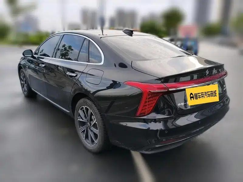 Hongqi H5 PHEV 2025 130 Super Hybrid Edition — миниатюра 6