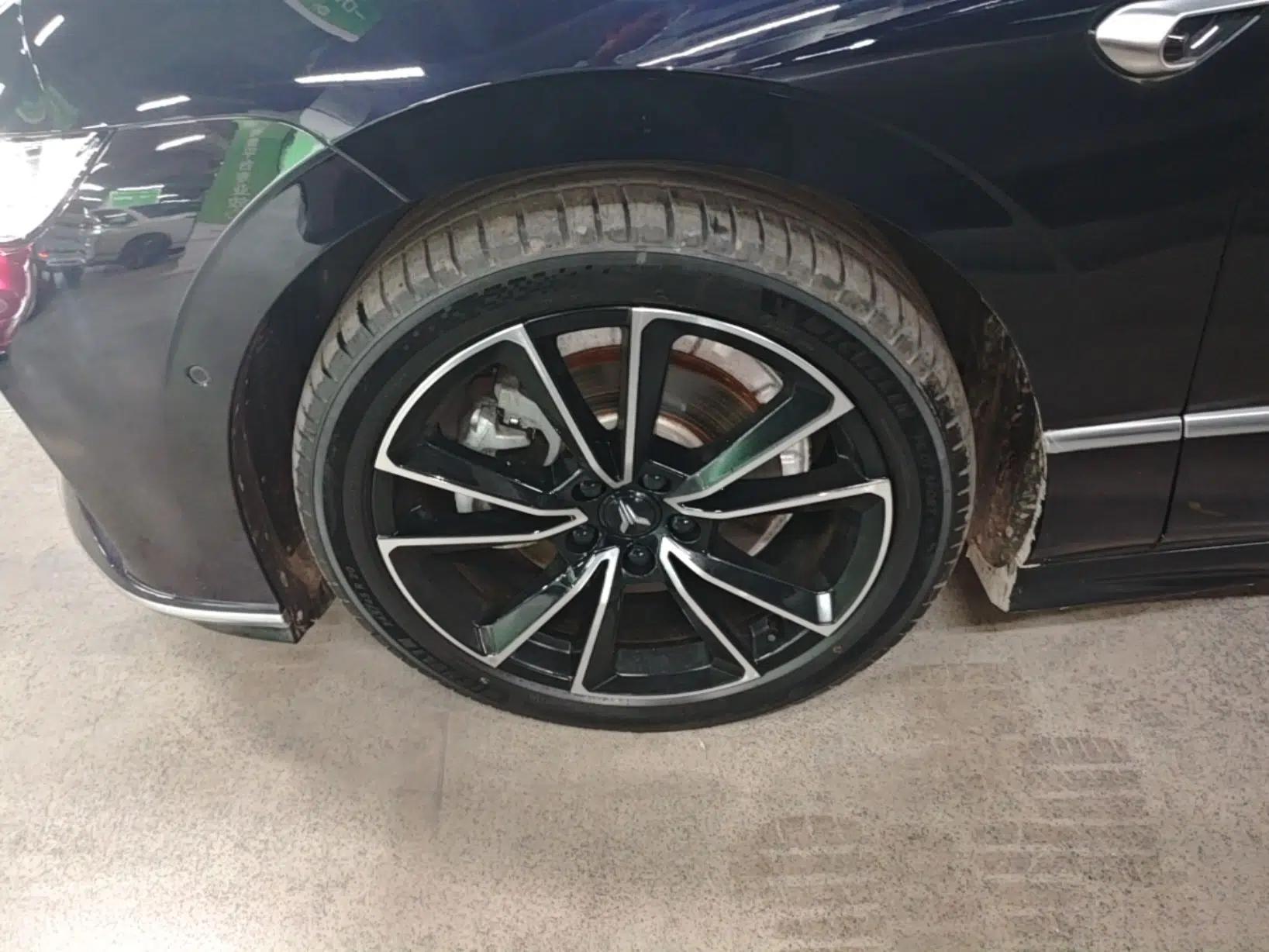 VOYAH PASSION 2024 PHEV Four-Wheel Drive Ultra-Long Range Flagship Model — миниатюра 15