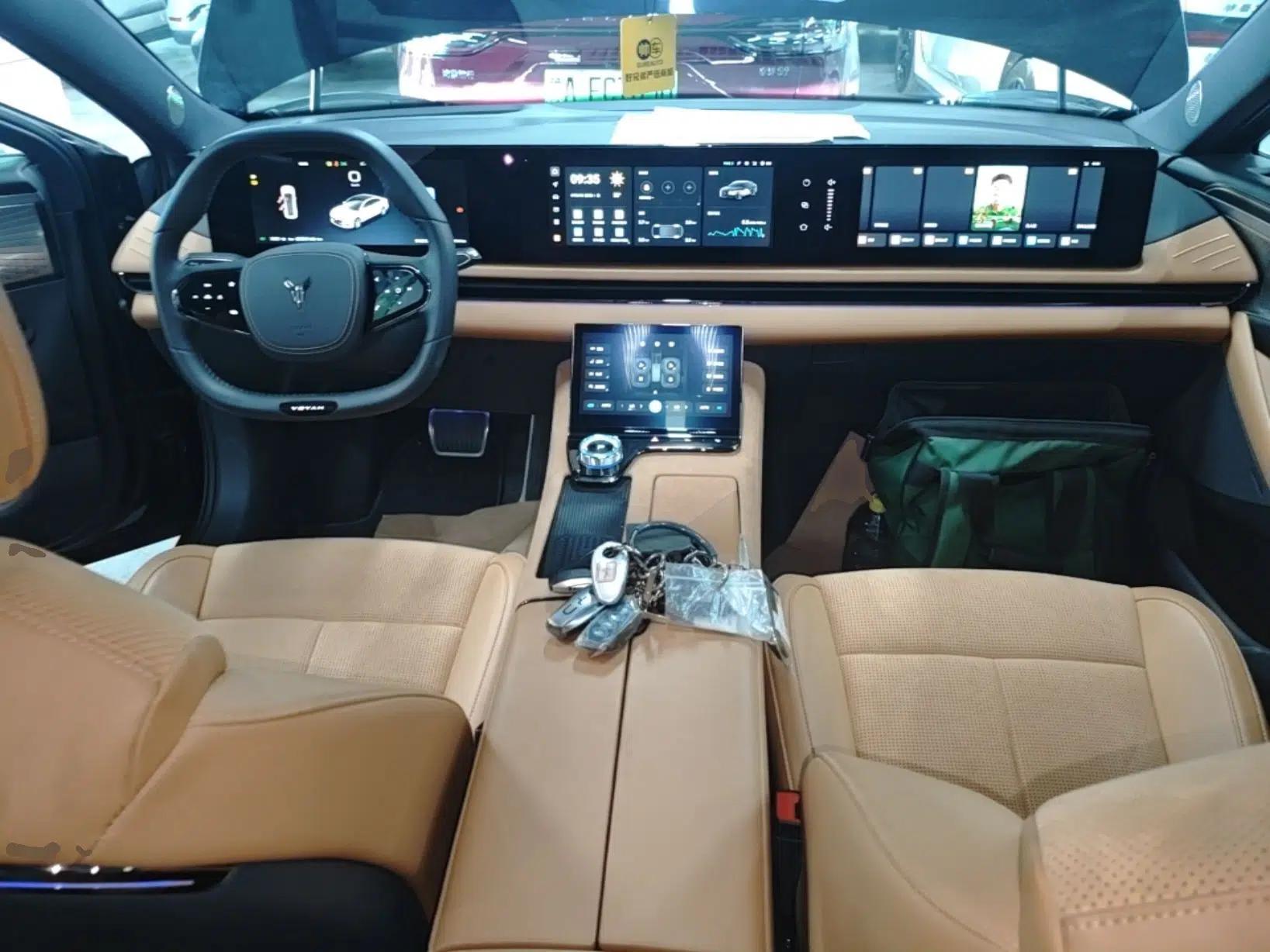 VOYAH PASSION 2024 PHEV Four-Wheel Drive Ultra-Long Range Flagship Model — миниатюра 17