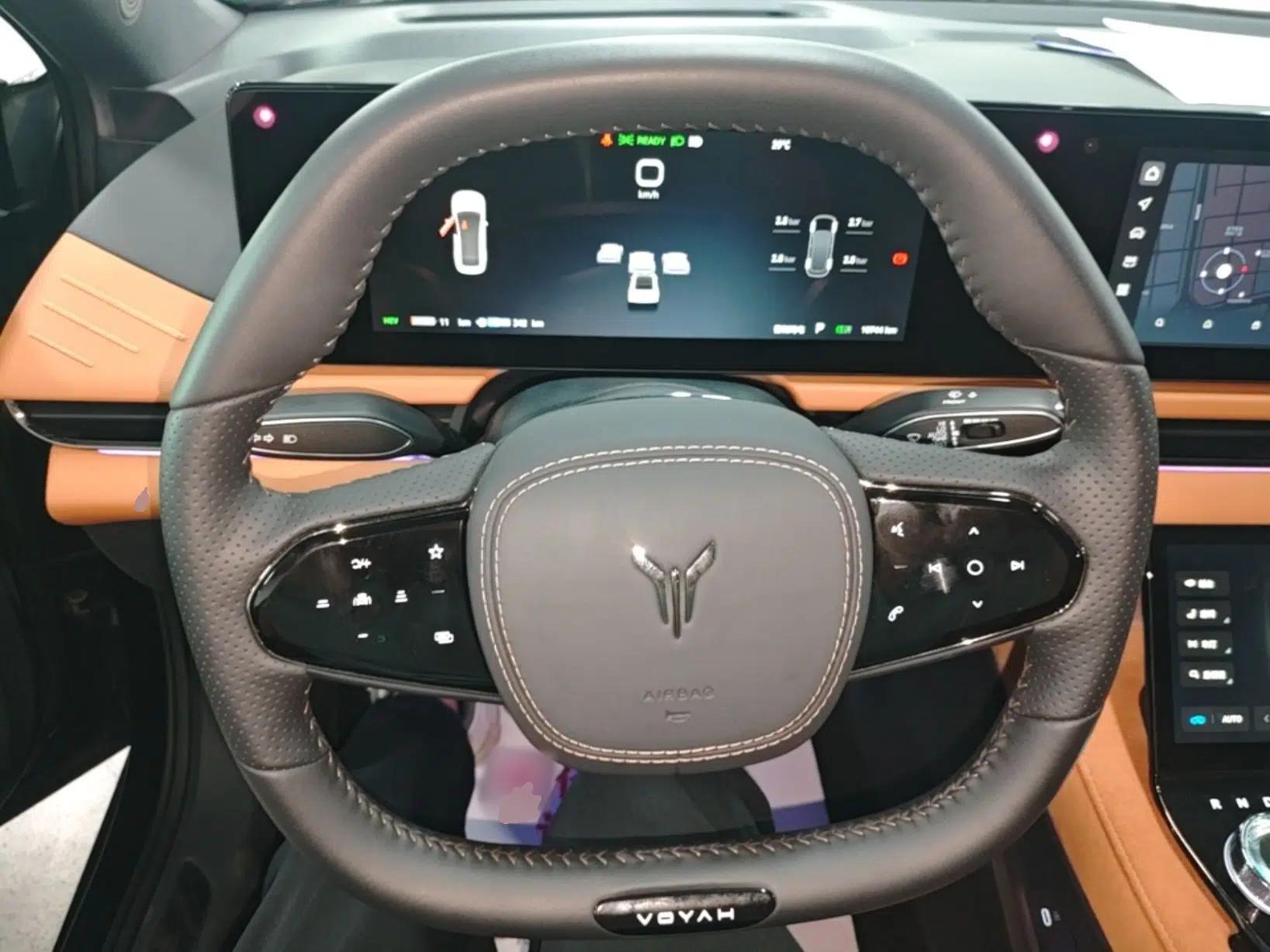 VOYAH PASSION 2024 PHEV Four-Wheel Drive Ultra-Long Range Flagship Model — миниатюра 18