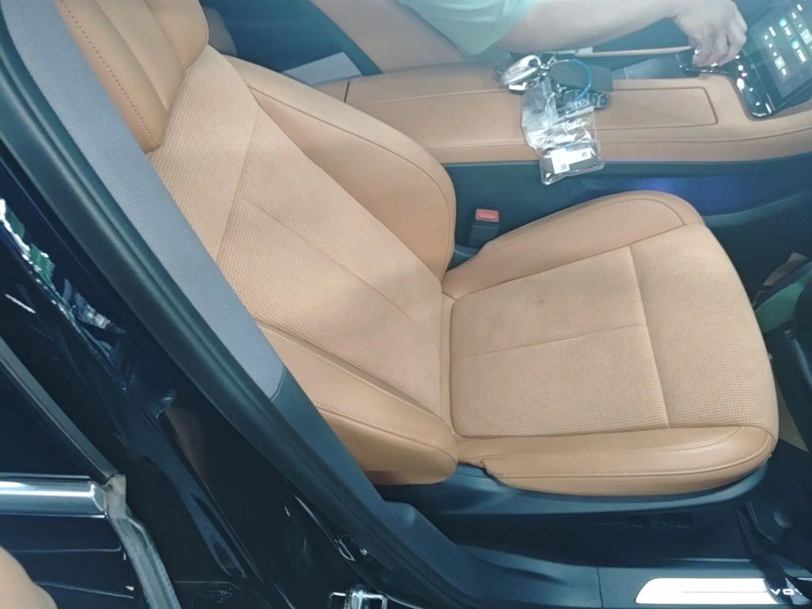 VOYAH PASSION 2024 PHEV Four-Wheel Drive Ultra-Long Range Flagship Model — миниатюра 24