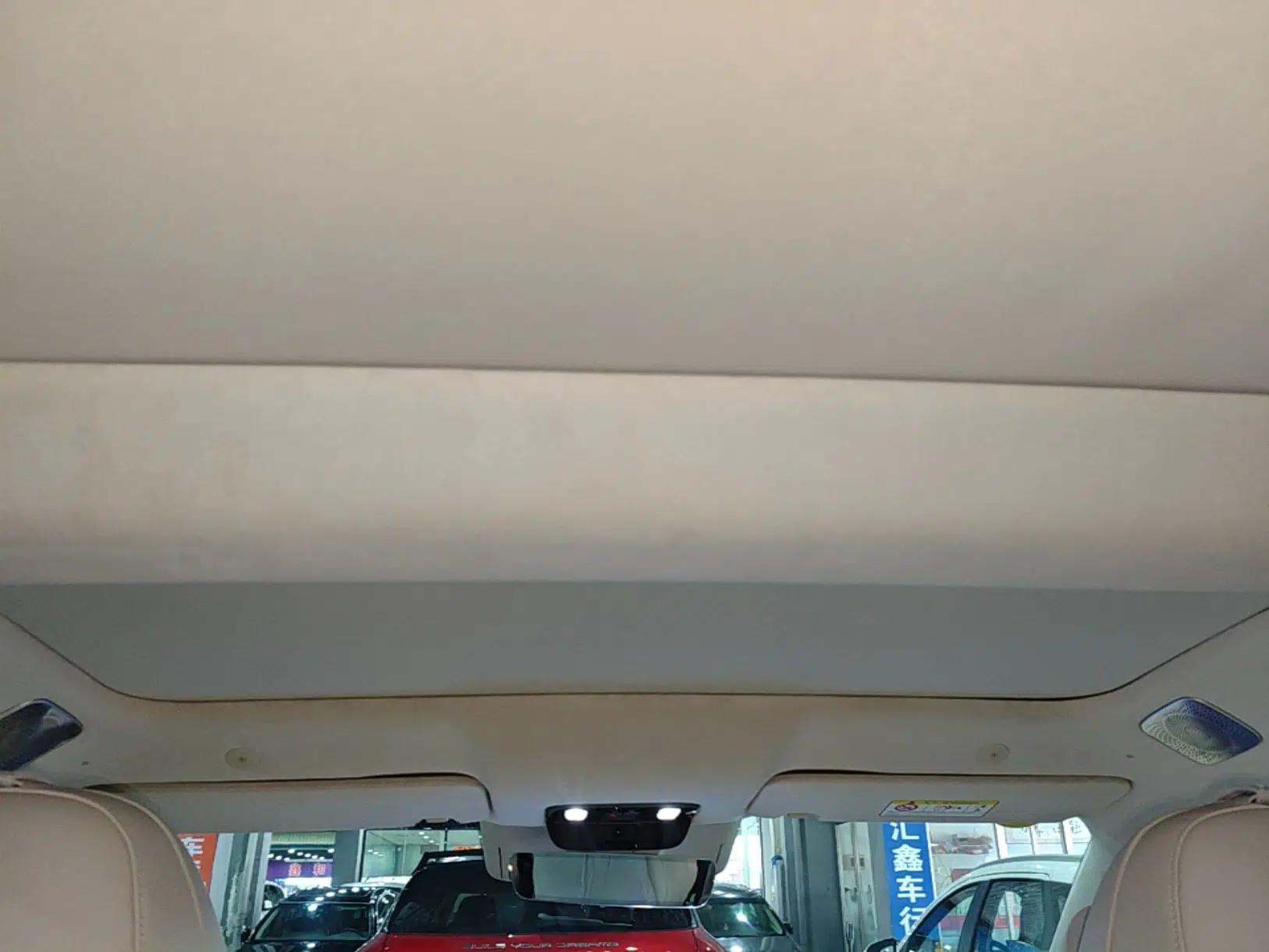 VOYAH Lantu Chiguang L 2026 Four-Wheel-Drive Ultra — миниатюра 21