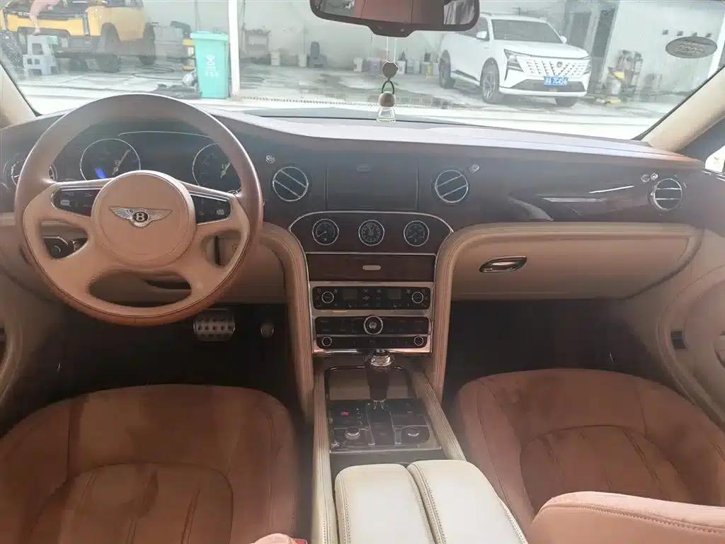 Mulsanne 2011 6.8T Luxury Edition — миниатюра 6