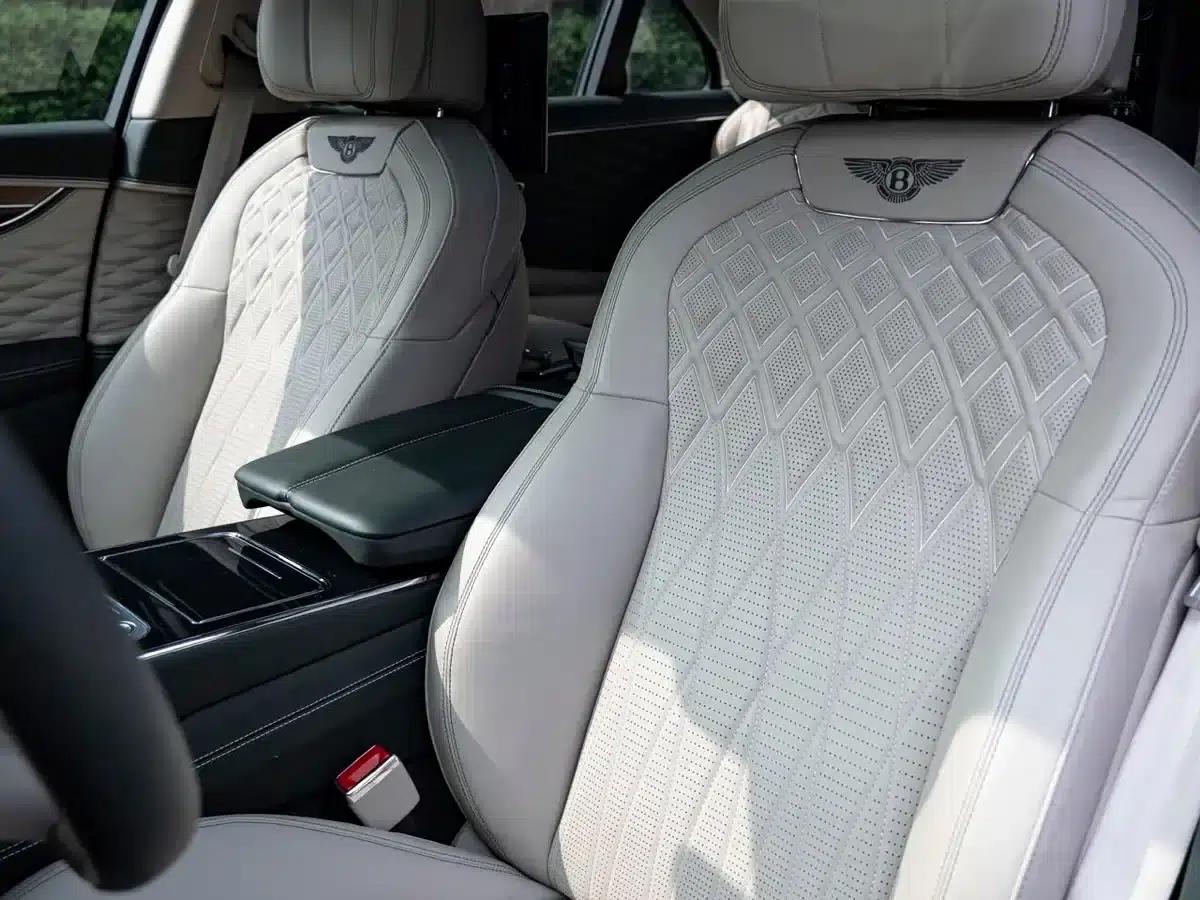 2024 Flying Spur Plug-in Hybrid 2.9T V6 Hybrid — миниатюра 11