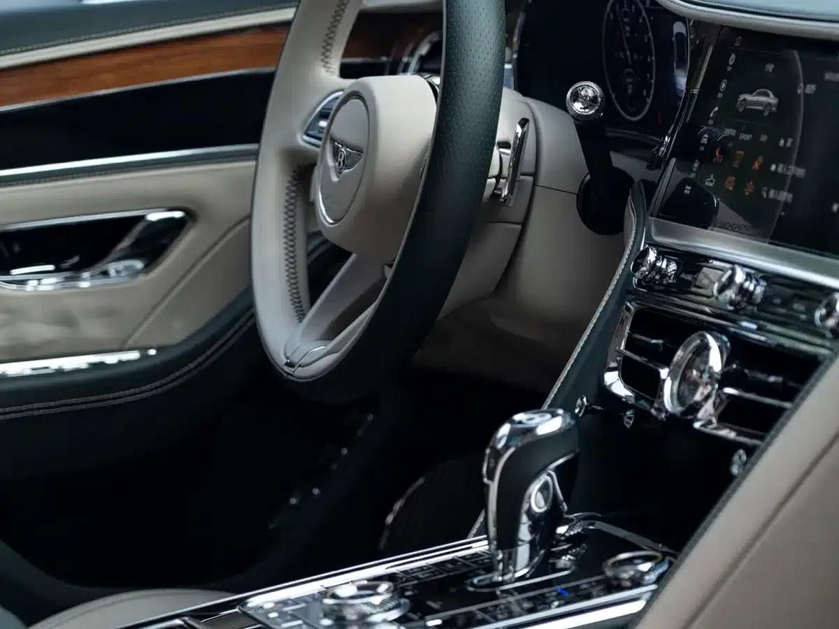 2024 Flying Spur Plug-in Hybrid 2.9T V6 Hybrid — миниатюра 23