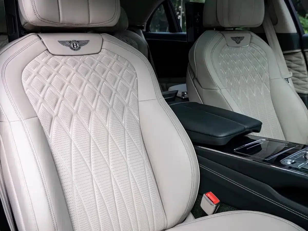 2024 Flying Spur Plug-in Hybrid 2.9T V6 Hybrid — миниатюра 24