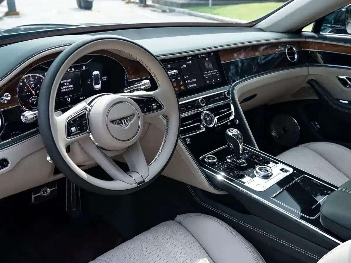 2024 Flying Spur Plug-in Hybrid 2.9T V6 Hybrid — миниатюра 8