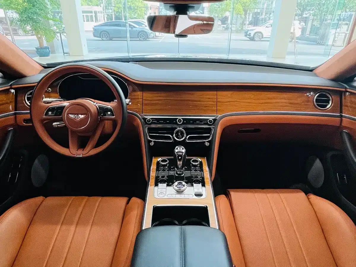 2022 Flying Spur Plug-in Hybrid 2.9T V6 — миниатюра 15