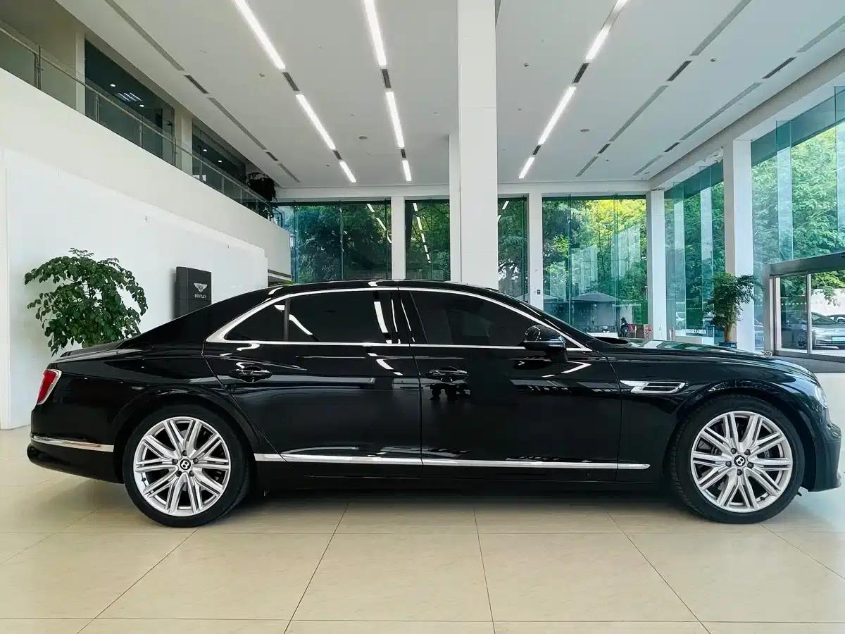 2022 Flying Spur Plug-in Hybrid 2.9T V6 — миниатюра 4