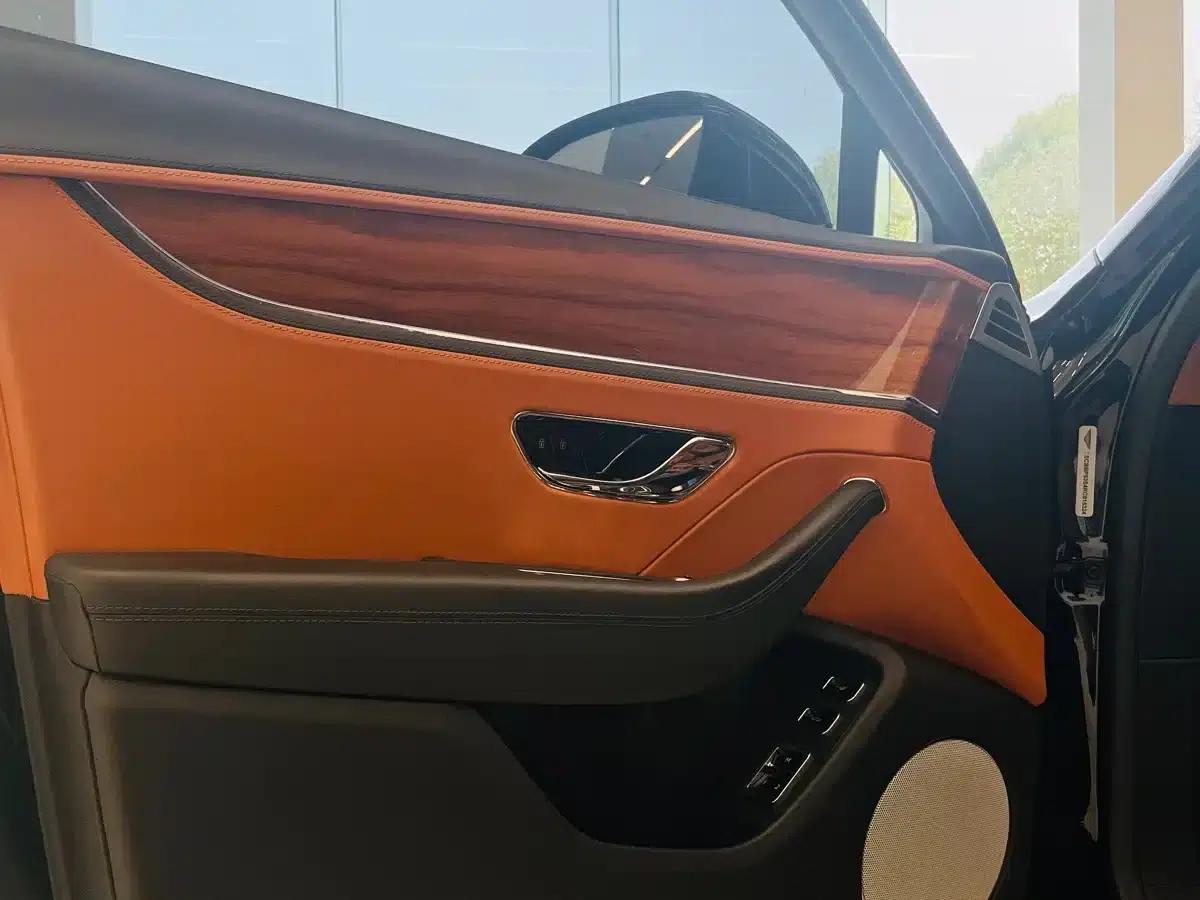 2022 Flying Spur Plug-in Hybrid 2.9T V6 — миниатюра 9