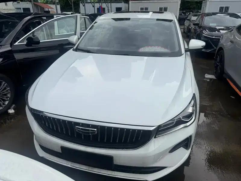 Geely Emgrand 2022 4th Generation 1.5L CVT Luxury Edition — миниатюра 2
