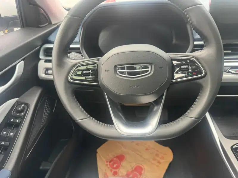 Geely Emgrand 2022 4th Generation 1.5L CVT Luxury Edition — миниатюра 12