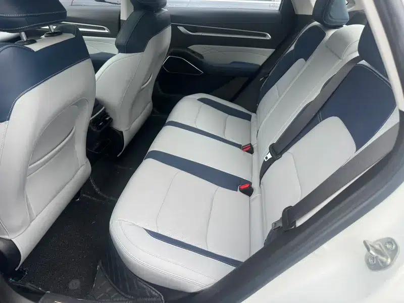 Geely Emgrand 2022 4th Generation 1.5L CVT Luxury Edition — миниатюра 14