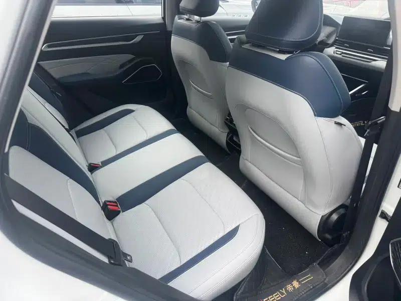 Geely Emgrand 2022 4th Generation 1.5L CVT Luxury Edition — миниатюра 15