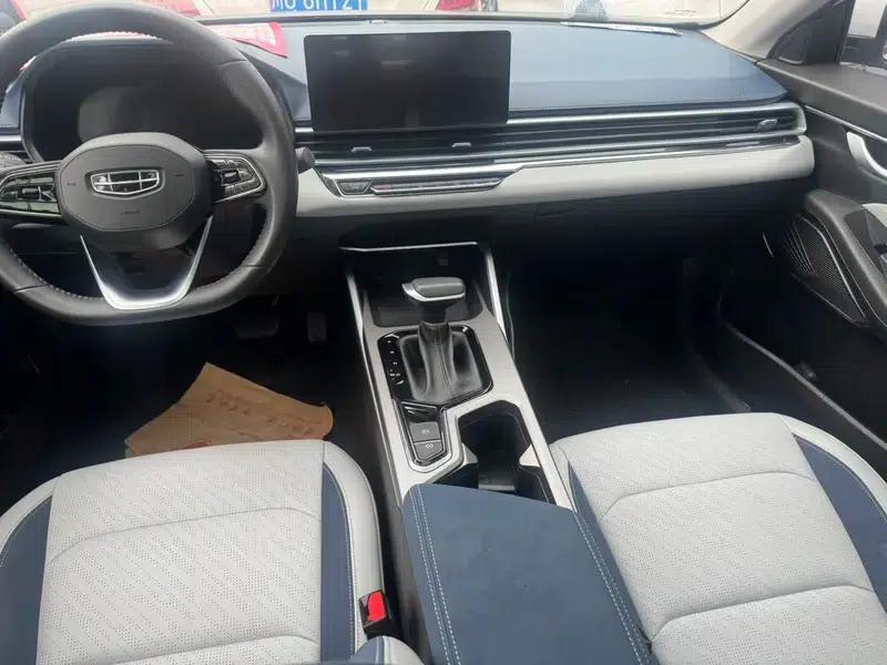 Geely Emgrand 2022 4th Generation 1.5L CVT Luxury Edition — миниатюра 10