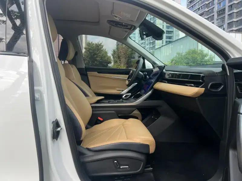 Geely Boyue L 2023 1.5TD DCT Premium Edition — миниатюра 13