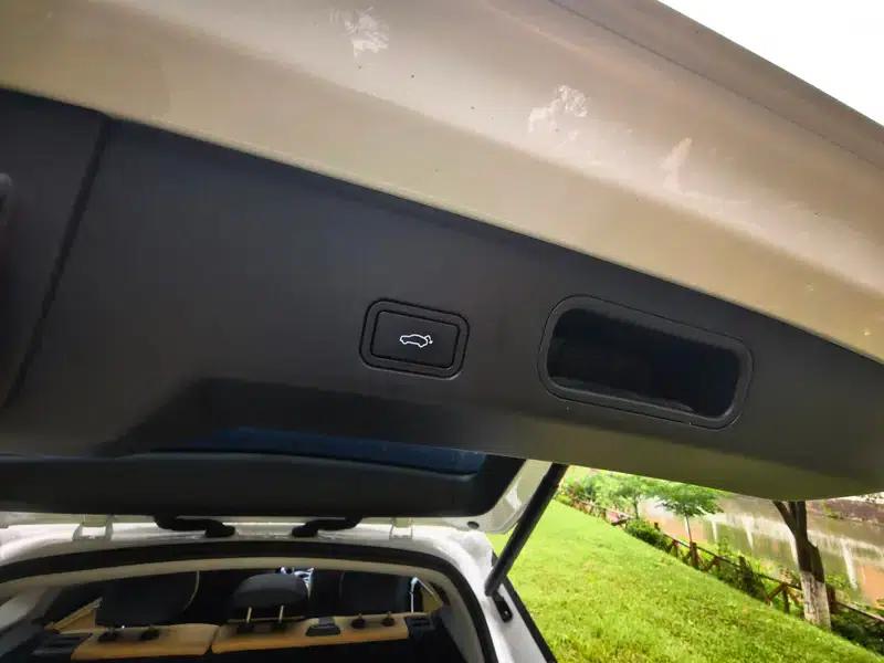 Geely Boyue L 2023 1.5TD DCT Luxury Edition — миниатюра 11