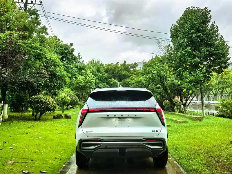 Geely Boyue L 2023 1.5TD DCT Luxury Edition — миниатюра 6