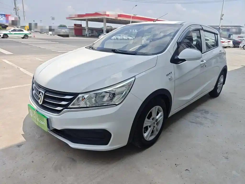 Baojun 310 2017 1.5L Automatic Comfort Model — миниатюра 1