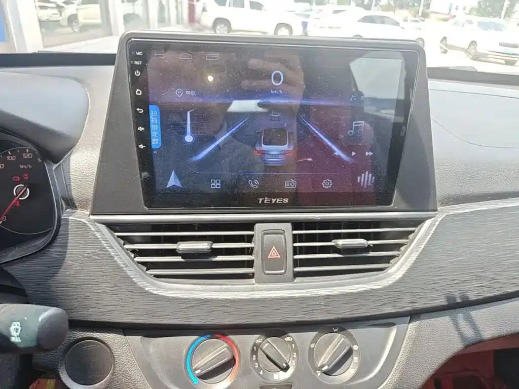 Baojun 310 2017 1.5L Automatic Comfort Model — миниатюра 13