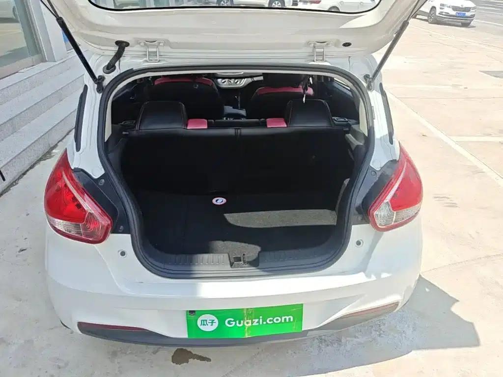 Baojun 310 2017 1.5L Automatic Comfort Model — миниатюра 19