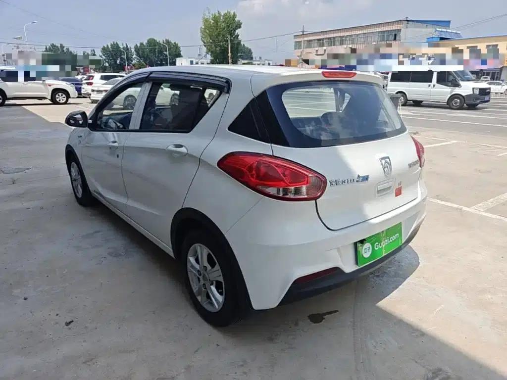 Baojun 310 2017 1.5L Automatic Comfort Model — миниатюра 5