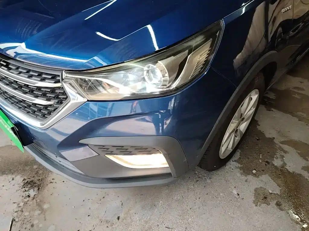 Baojun 310W 2018 1.5L Automatic Fashion Model (National VI Emission Standard) — миниатюра 24