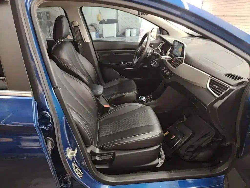 Baojun 310W 2018 1.5L Automatic Fashion Model (National VI Emission Standard) — миниатюра 25