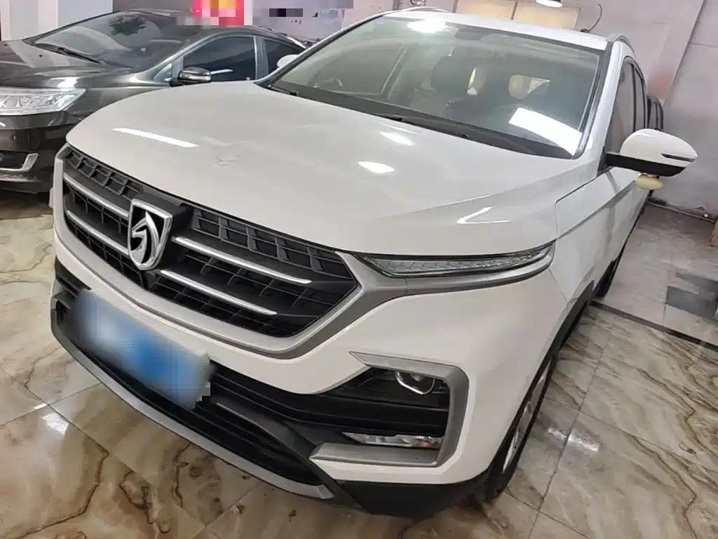 Baojun 530 2019 1.5T CVT Elite 7-seater National V emission standard — миниатюра 2