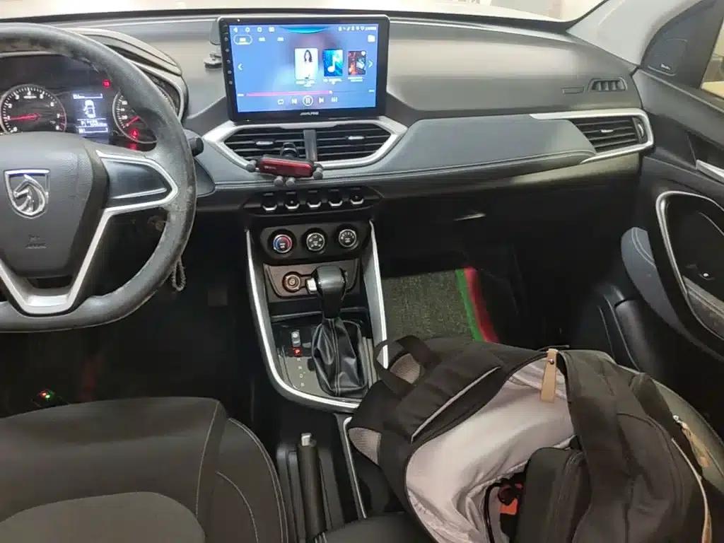 Baojun 530 2019 1.5T CVT Elite 7-seater National V emission standard — миниатюра 13