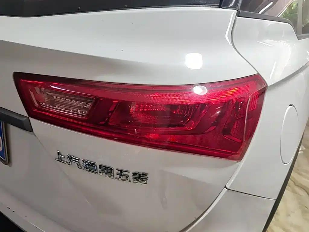 Baojun 530 2019 1.5T CVT Elite 7-seater National V emission standard — миниатюра 8